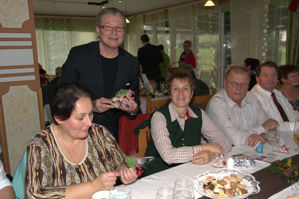 Fotos von der Weihnachtsfeier des Pensionistenverbands Hörmsdorf im GH Romantikhof